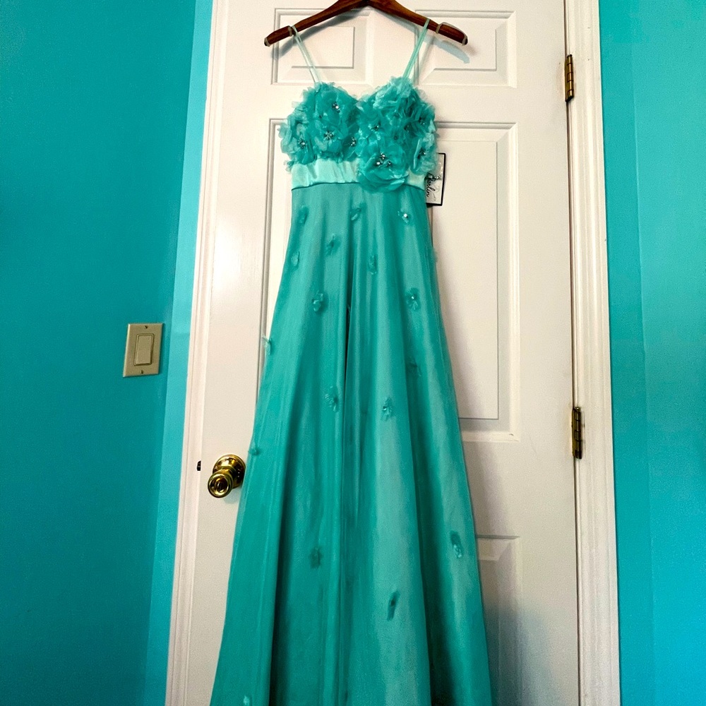 Blue floral Prom Dress Bee Darlin NWT